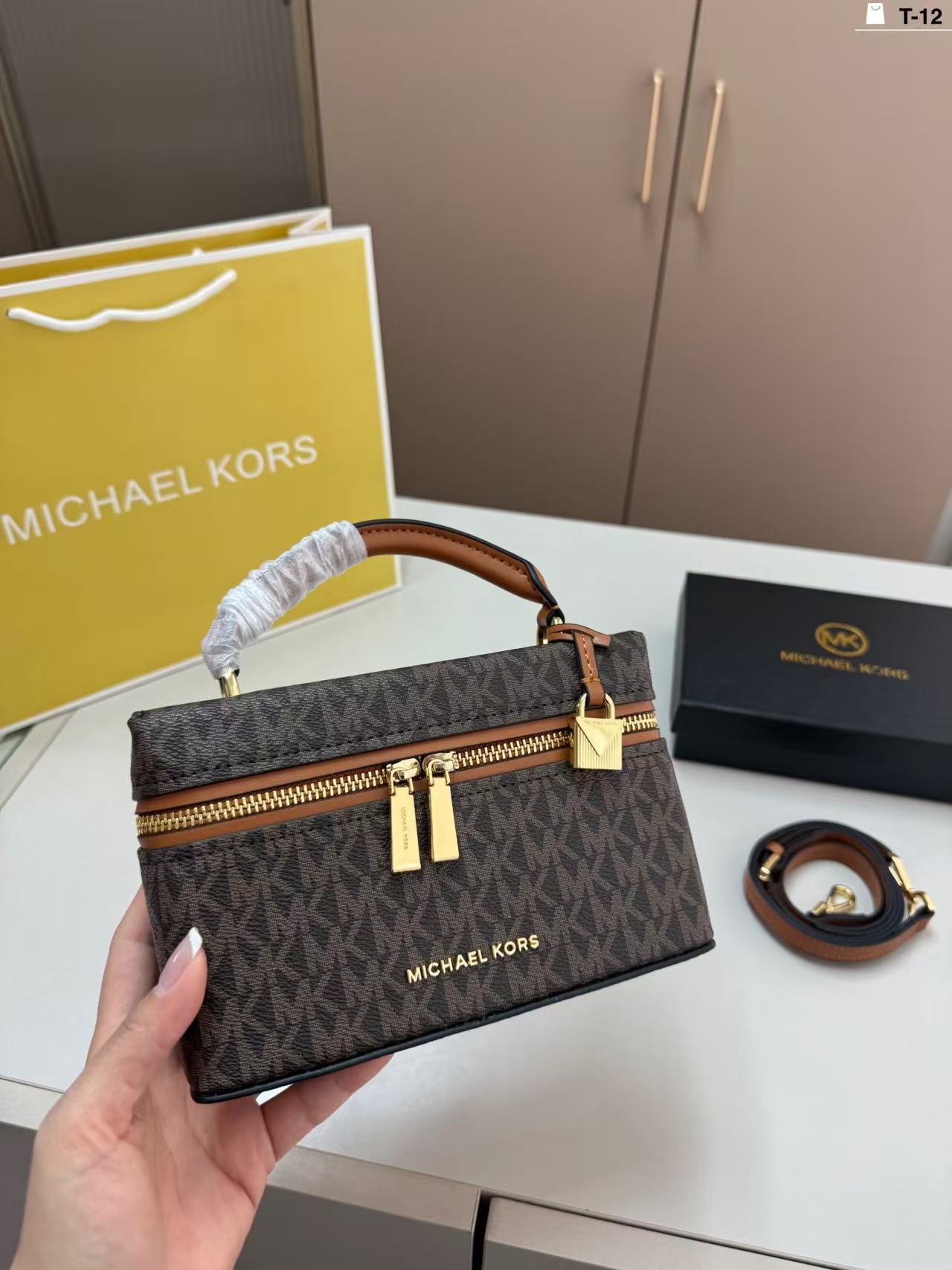 Women'S Tote Bags Michael Kors - حقيبة مايكل كورس عالية الجودة للنساء،