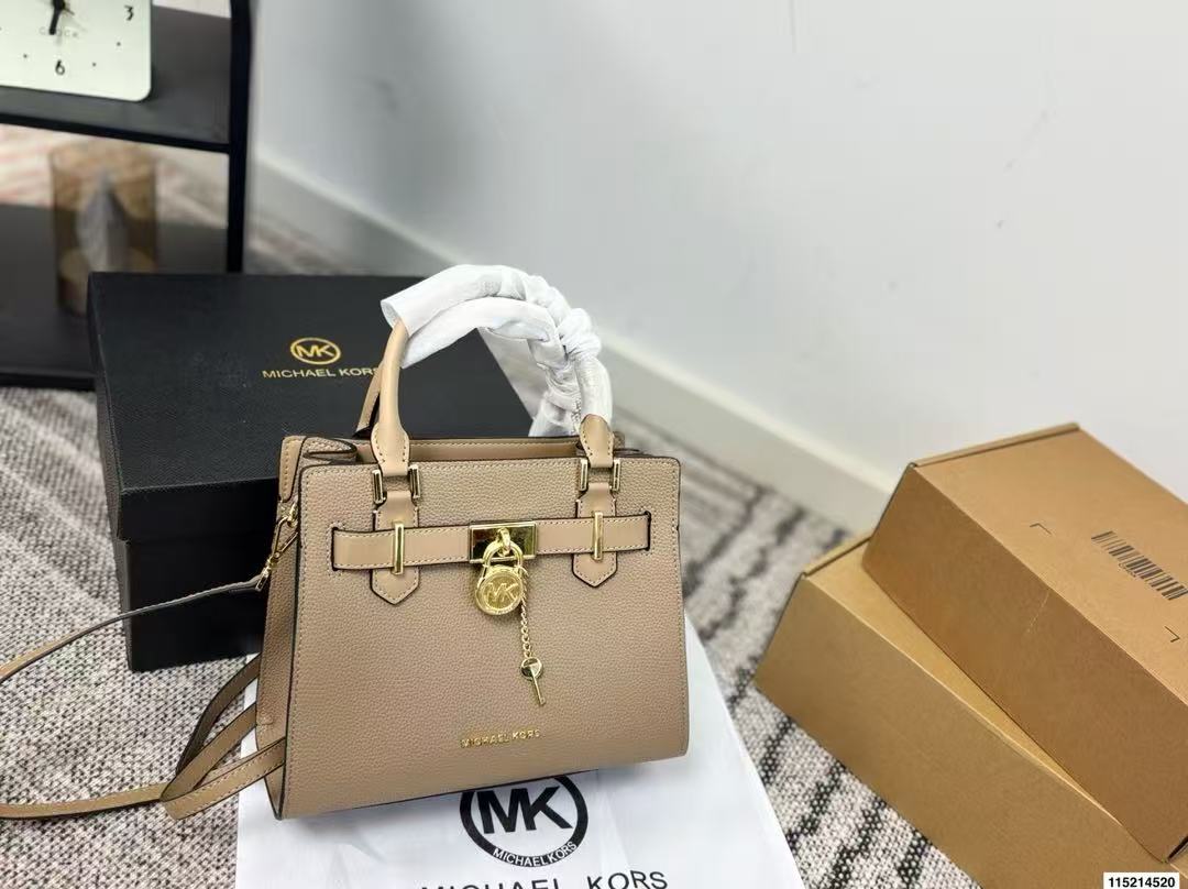 حقيبة يد نسائية عصرية جديدة من - مراجعة Women'S Tote Bags Michael Kors وسعره