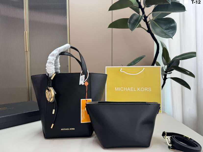 مايكل كورس/مايكل كورس MK 2026  - مراجعة Women'S Tote Bags Michael Kors وسعره