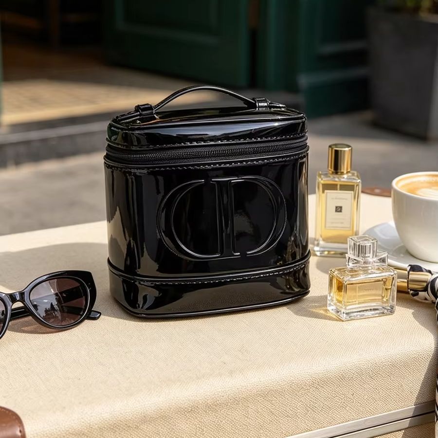 حقيبة ديور سوداء شبكية للنساء، - مراجعة Women'S Bags Holiday وسعره