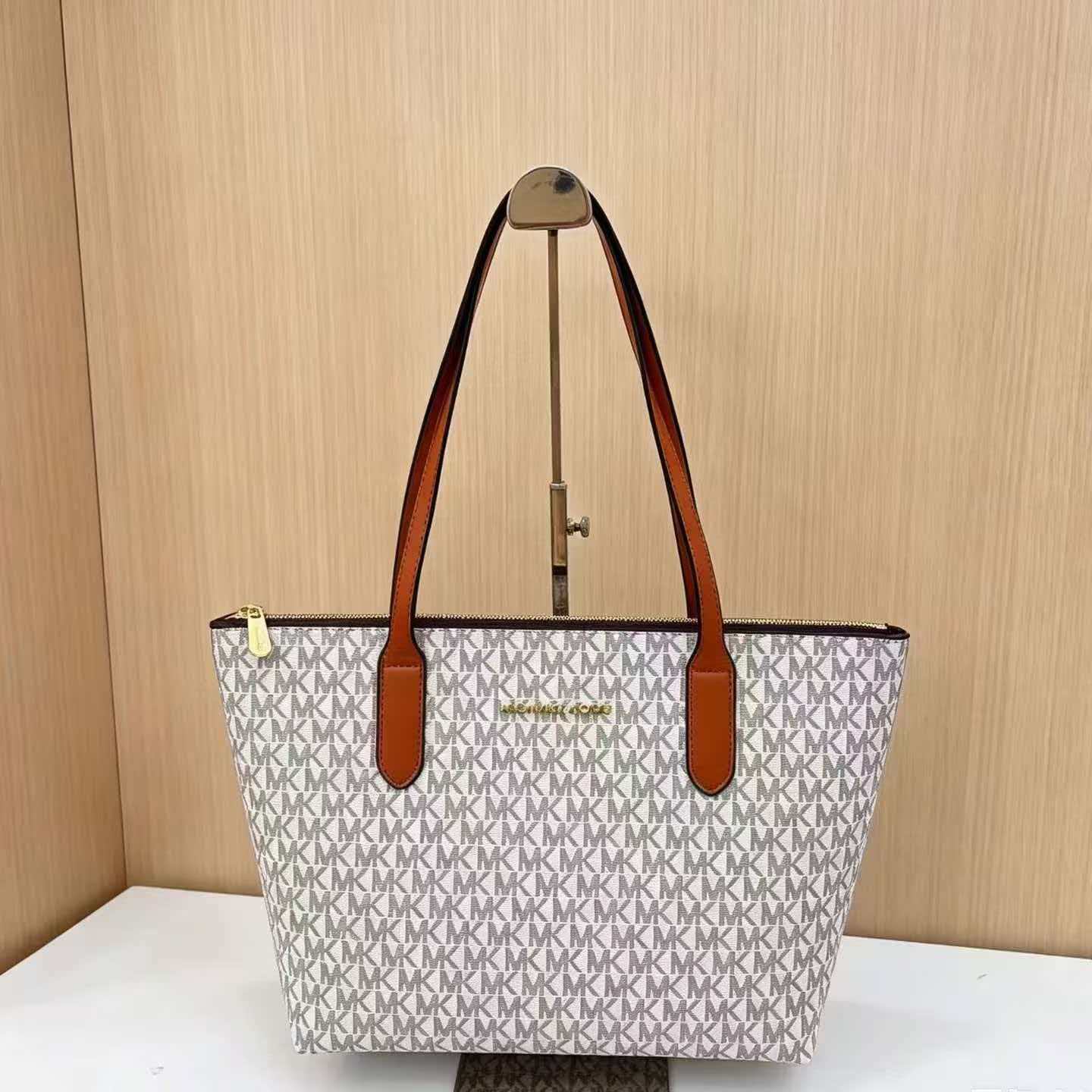 حقيبة مايكل كورس ميرسر الجديدة - مراجعة Women'S Tote Bags Michael Kors وسعره