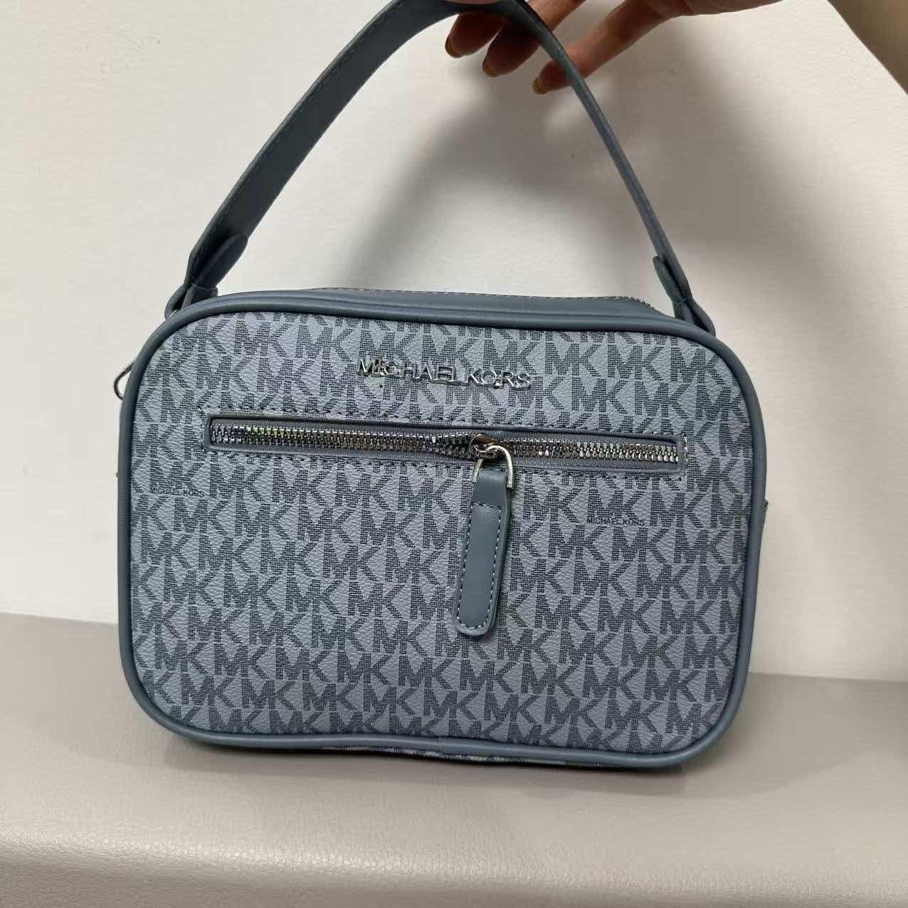 حقيبة كاميرا مايكل كورس جيت سي - مراجعة Women'S Tote Bags Michael Kors وسعره