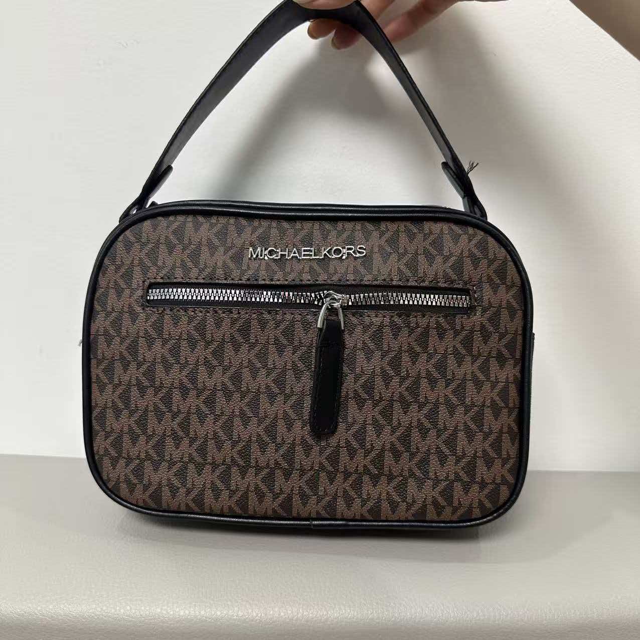 حقيبة كاميرا مايكل كورس جيت سي - مراجعة Women'S Tote Bags Michael Kors وسعره